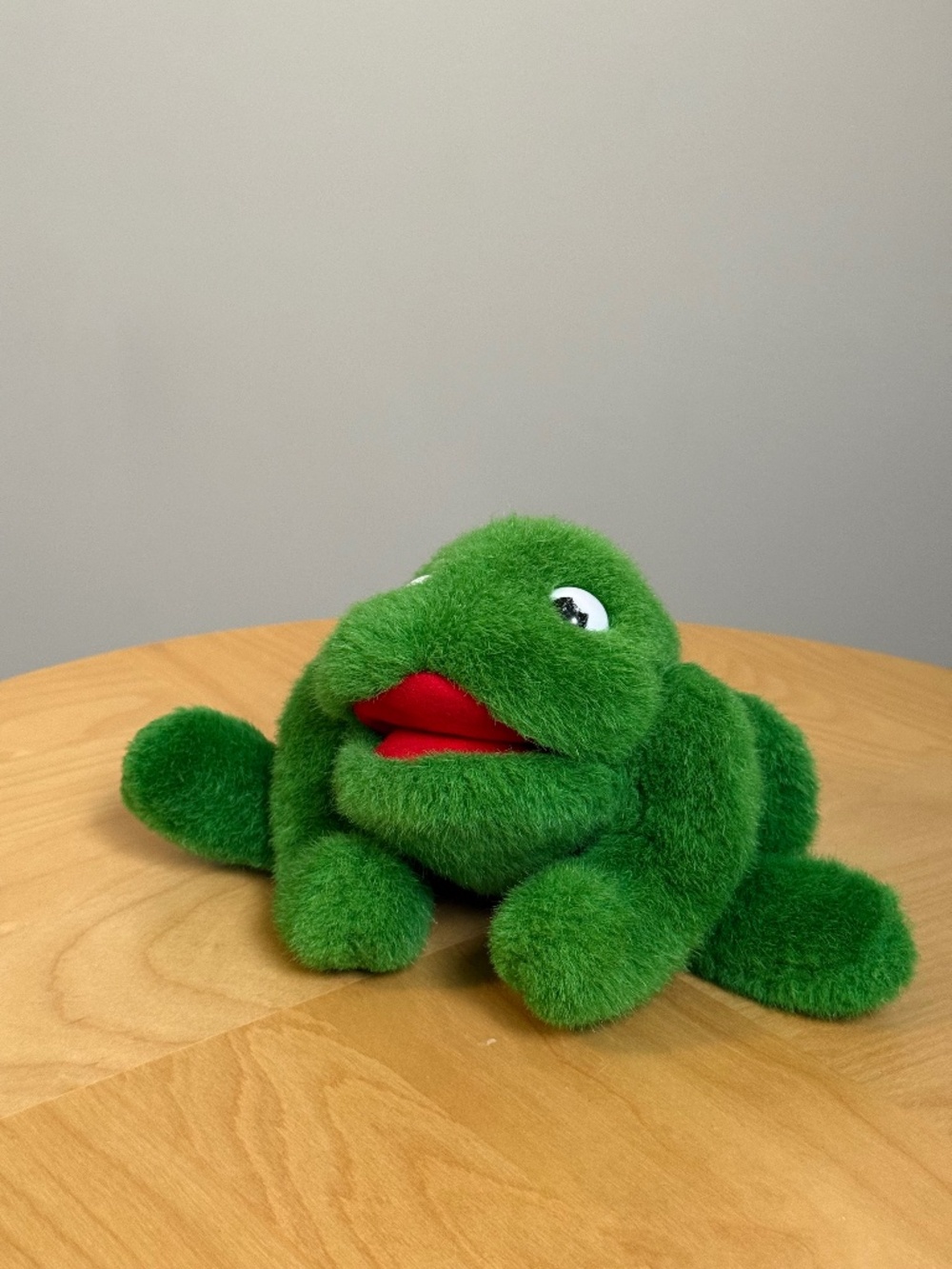 Green Frog Heritage Collection Stuffed Animal Plushie by GANZ BROS c1991 Vintage